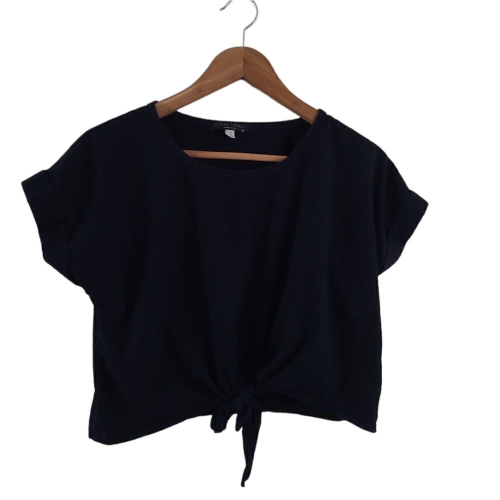 Final touch crop top T-shirt black size medium